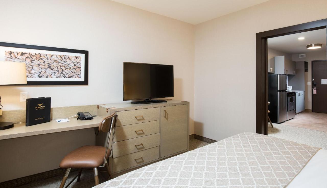 Pomeroy Inn & Suites 프린스조지 외부 사진